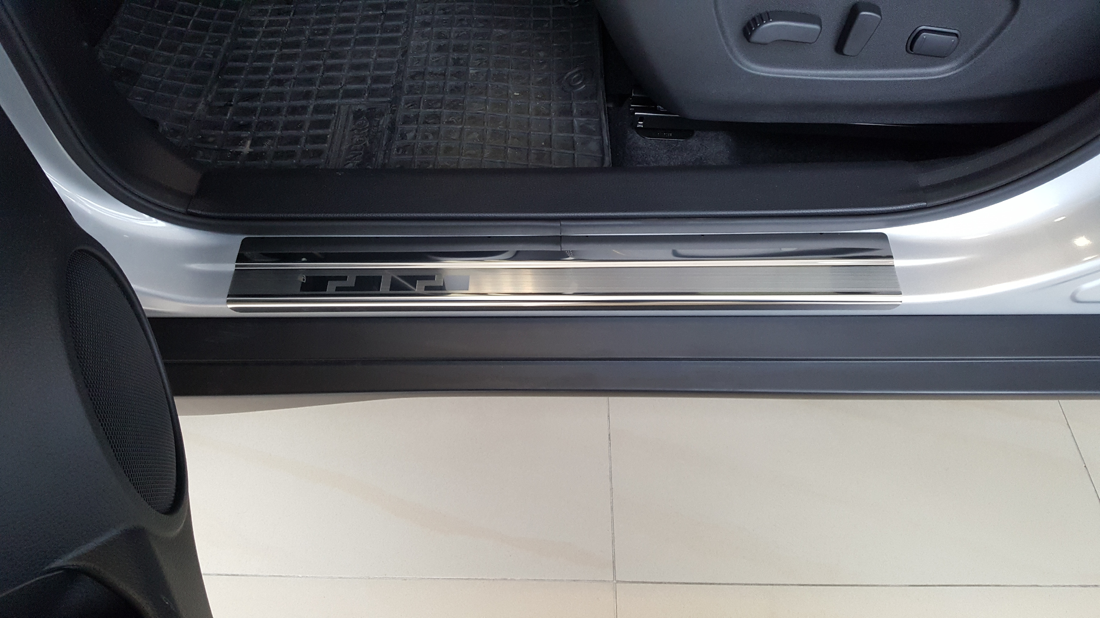 Alufrost Prahové lišty NEREZ - Nissan X-TRAIL (T32) 2014-2021