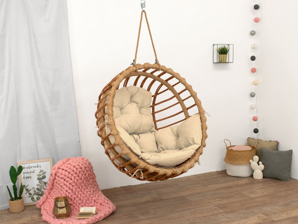 Swinging wicker chair