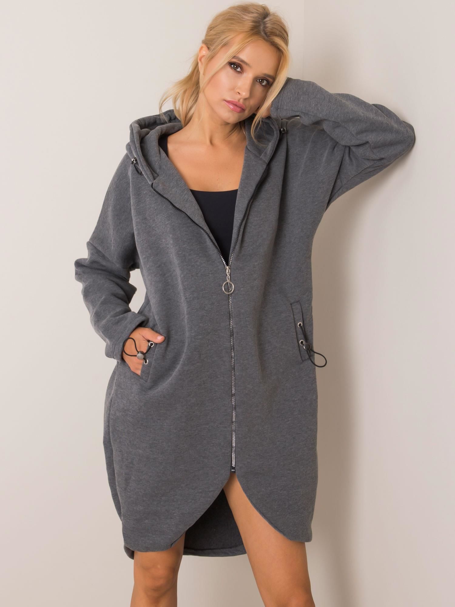 TMAVĚ ŠEDÁ DLOUHÁ MIKINA NA ZIP RV-BL-4858-1.99P-DARK GRAY Velikost: S/M