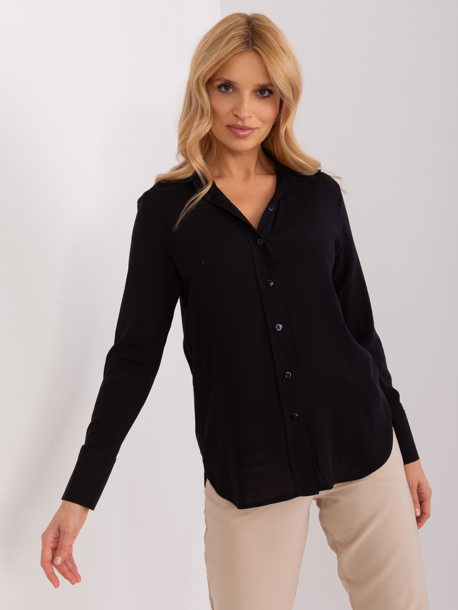 ČERNÁ KLASICKÁ KOŠILE S LÍMEČKEM -LK-KS-509094.93P-BLACK Velikost: S/M