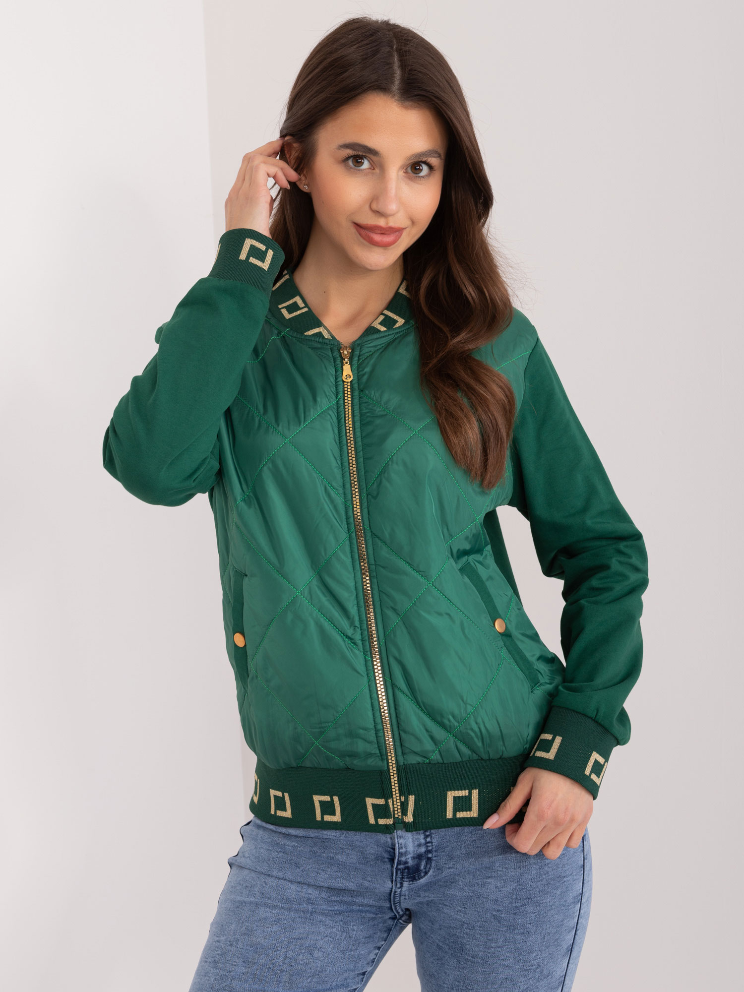 TMAVĚ ZELENÝ PROŠÍVANÝ BOMBER RV-BL-8224.22-DARK GREEN Velikost: S/M