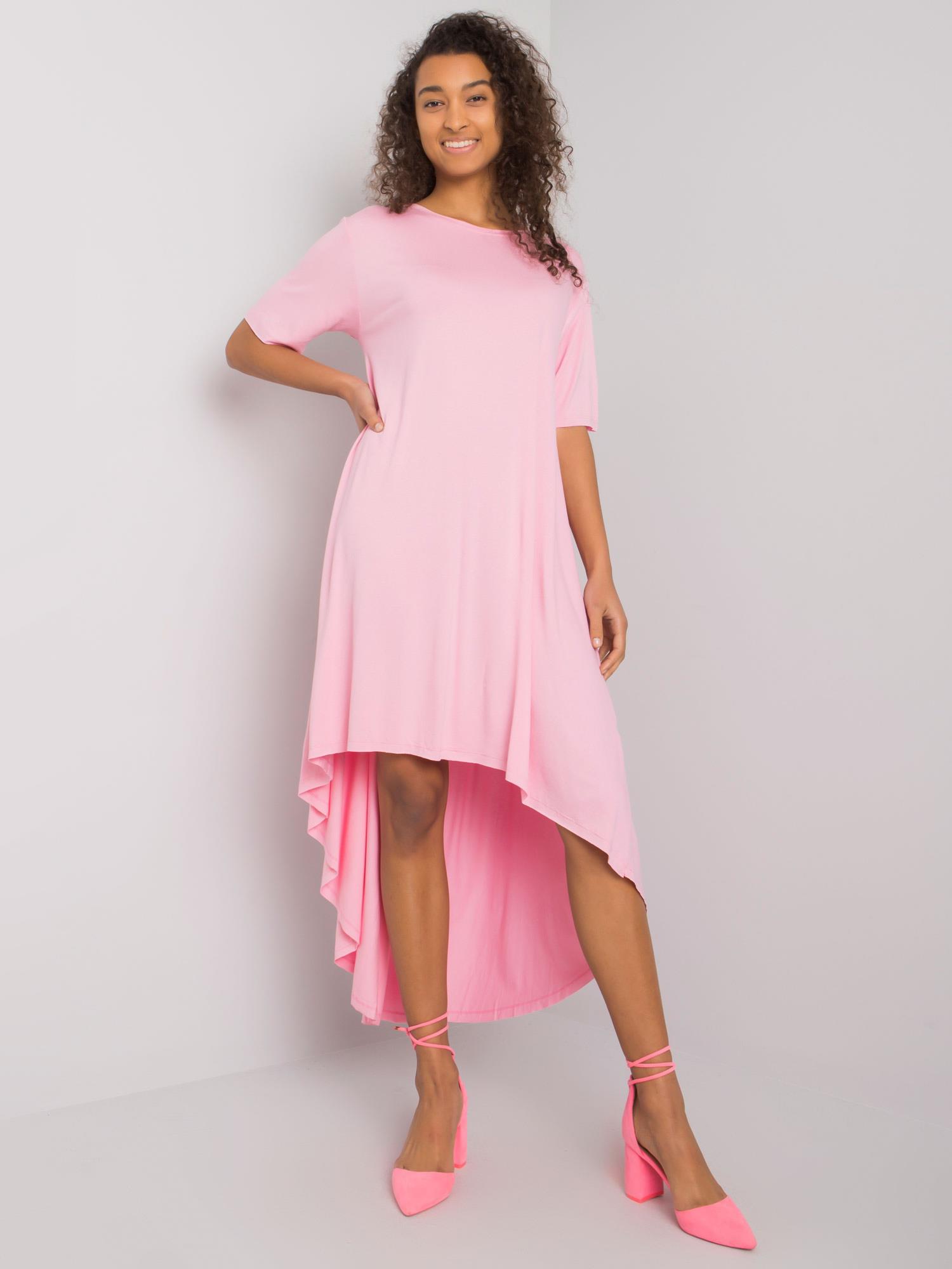 SVĚTLE RŮŽOVÉ ASYMETRICKÉ DÁMSKÉ MAXI ŠATY RV-SK-R4889.09-PINK Velikost: S/M