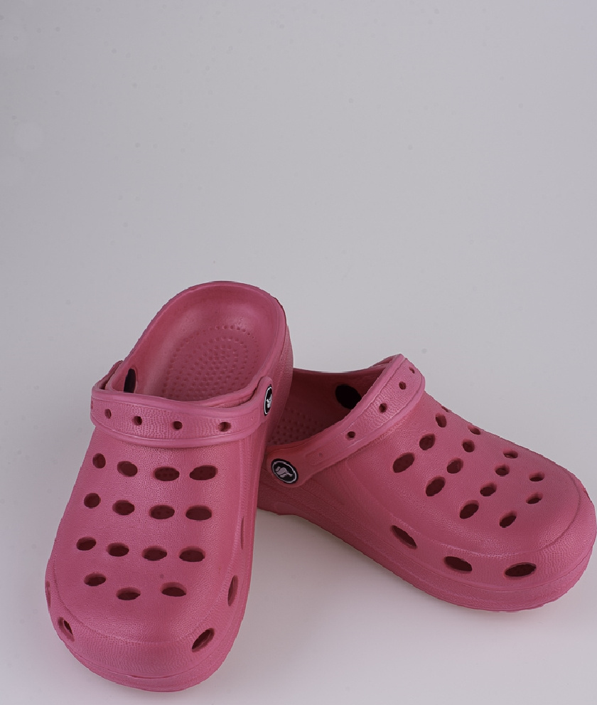 Dívčí sandály a crocs