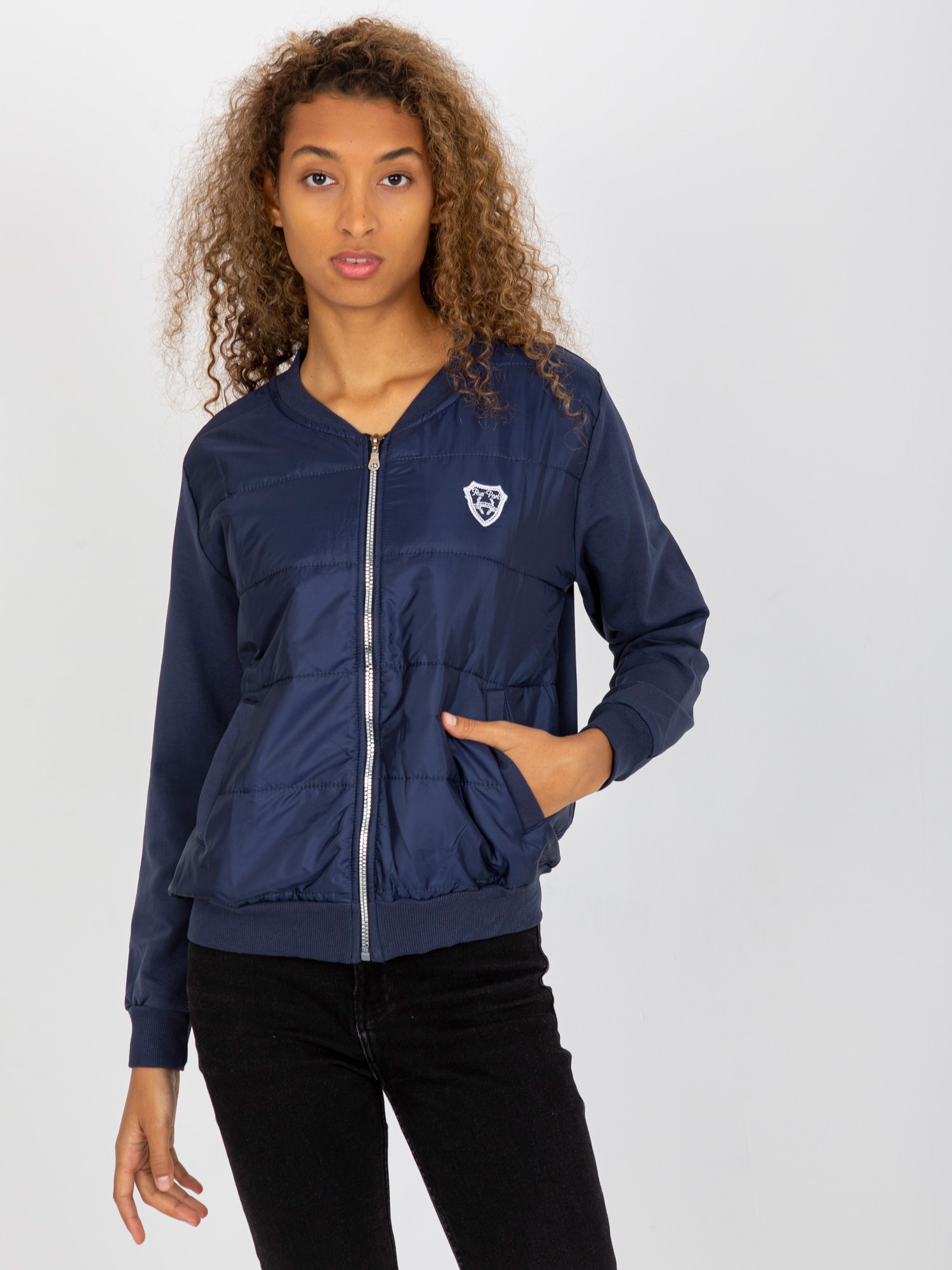 TMAVOMODRÁ BOMBER MIKINA NA ZIPS RV-BL-8229.69P-DARK BLUE Veľkosť: S/M