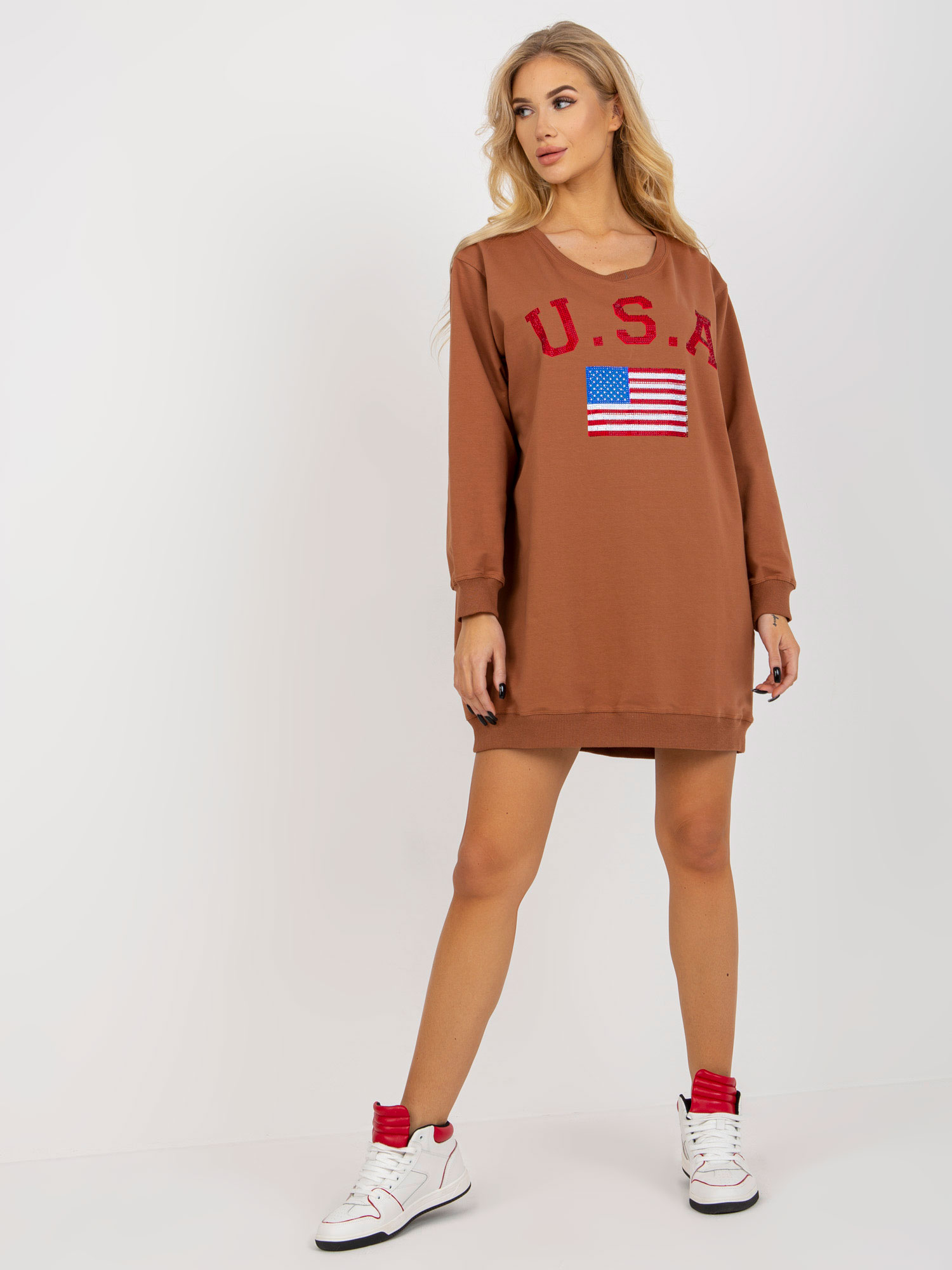 SVETLOHNEDÉ MIKINOVÉ ŠATY USA VI-BL-3192.23P-LIGHT BROWN Veľkosť: ONE SIZE