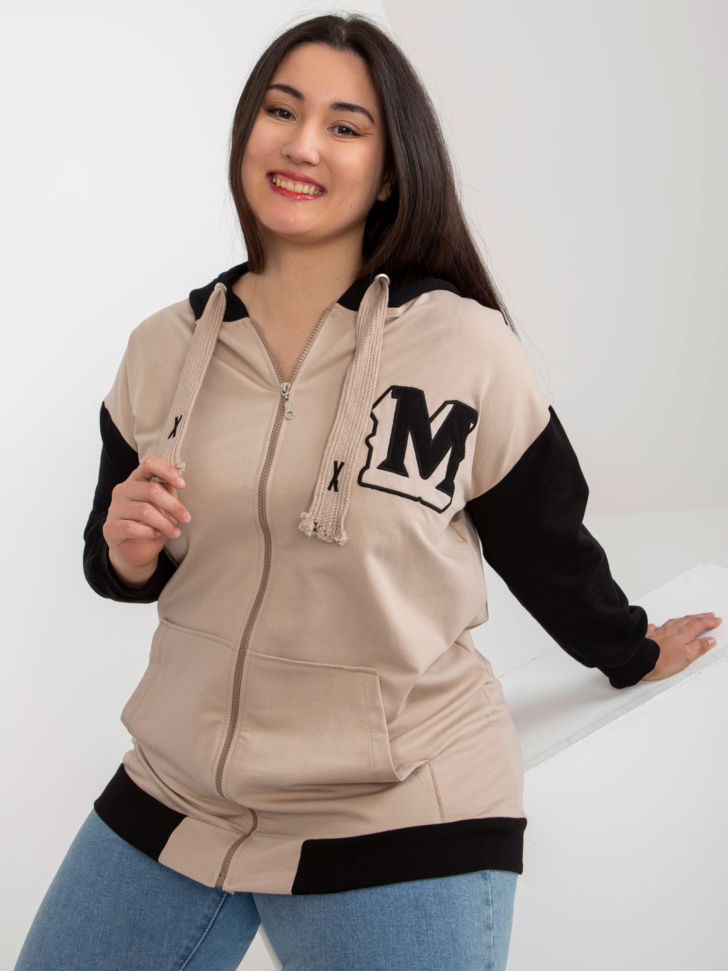 BÉŽOVO-ČERNÁ MIKINA NA ZIP RV-BL-8272.85-BEIGE Veľkosť: ONE SIZE