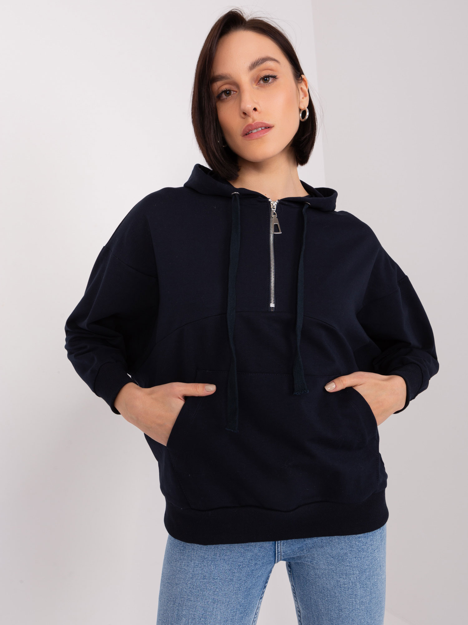 TMAVOMODRÁ OVERSIZE MIKINA SO ZIPSOM -FA-BL-8809.80-DARK BLUE Veľkosť: ONE SIZE