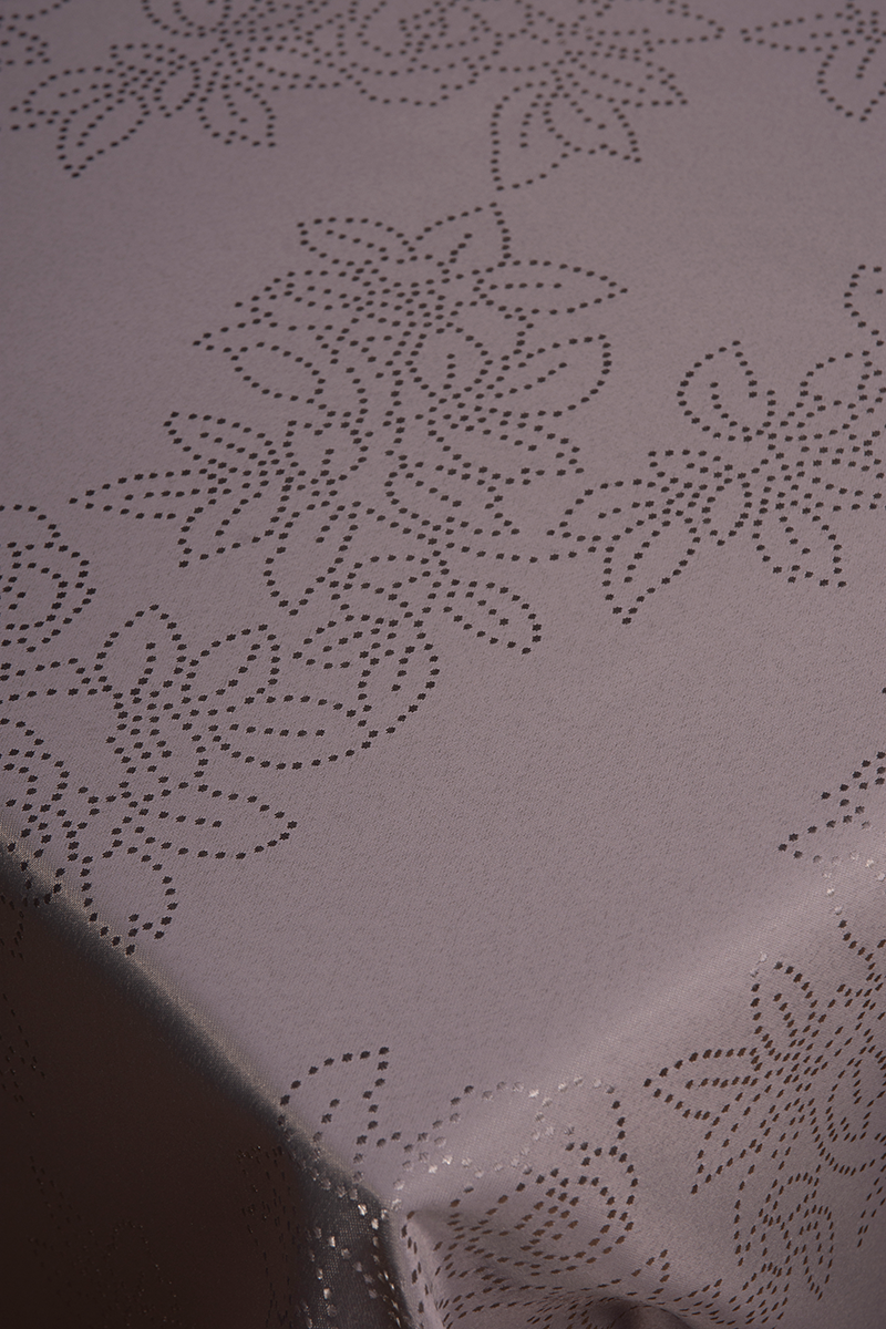 KONSIMO Sivý obrus LUCES so vzorom kvetín, 140 x 180 cm