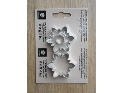 Dvojsada vykrajovátek se středem tvar růže