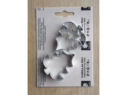 Dvojsada vykrajovátek se středem tvar stromeček