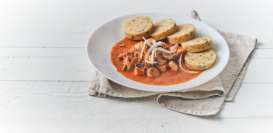 Hlívový guláš s KetoMix knedlíkem