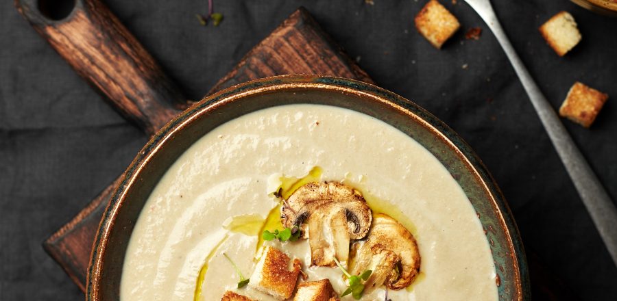 Žampionový krém s kari kořením