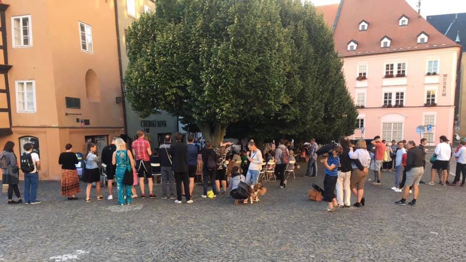 Další z kulturních večerů před MiNiKVaRiáTeM je za námi