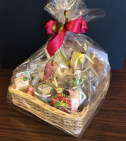 DÁRKOVÉ BALÍČKY A KOŠE