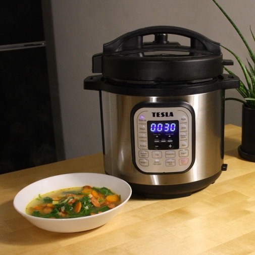 Fazolová polévka | multifunkční elektrický tlakový hrnec TESLA