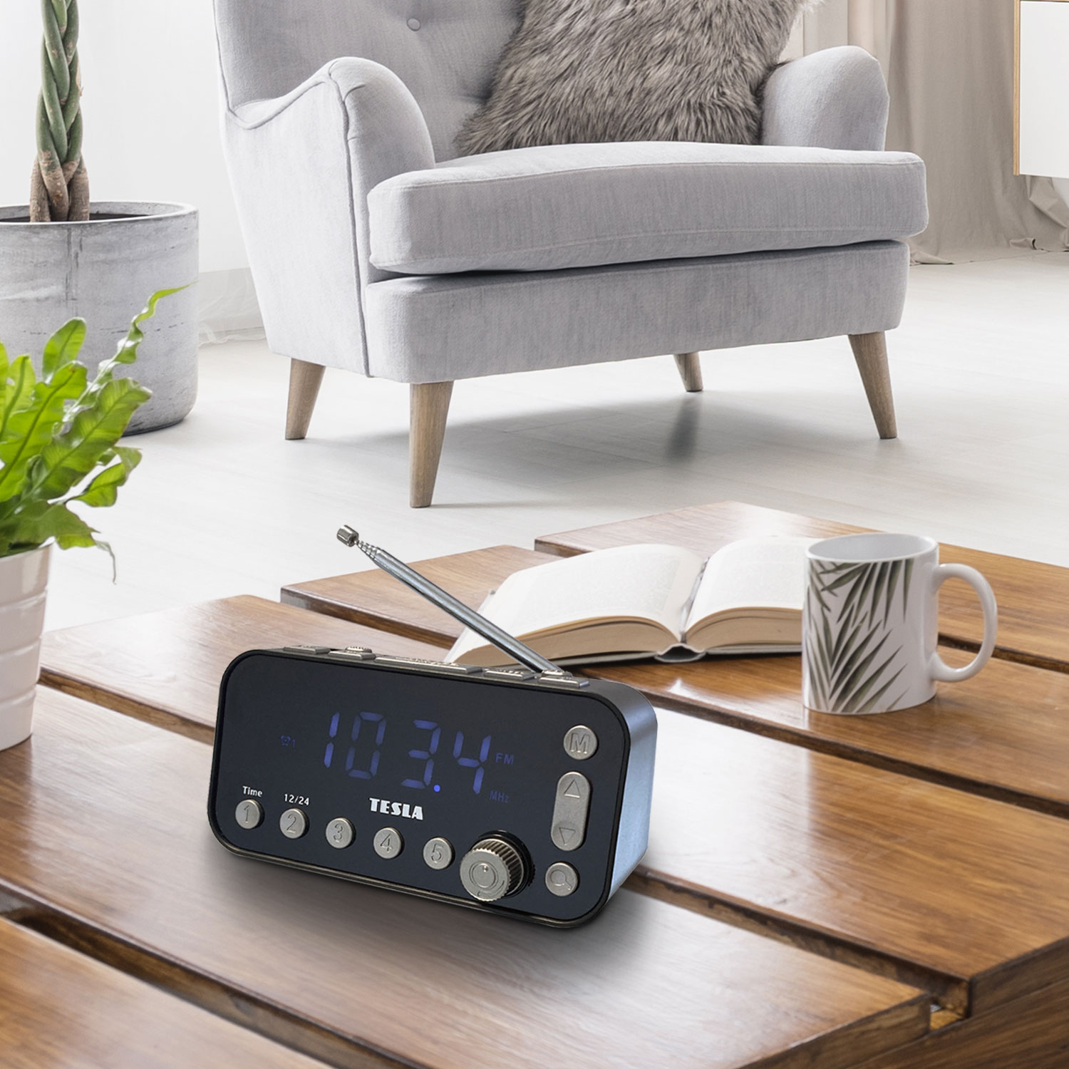 Novinka: TESLA Sound RB110 - DAB+ radiobudík