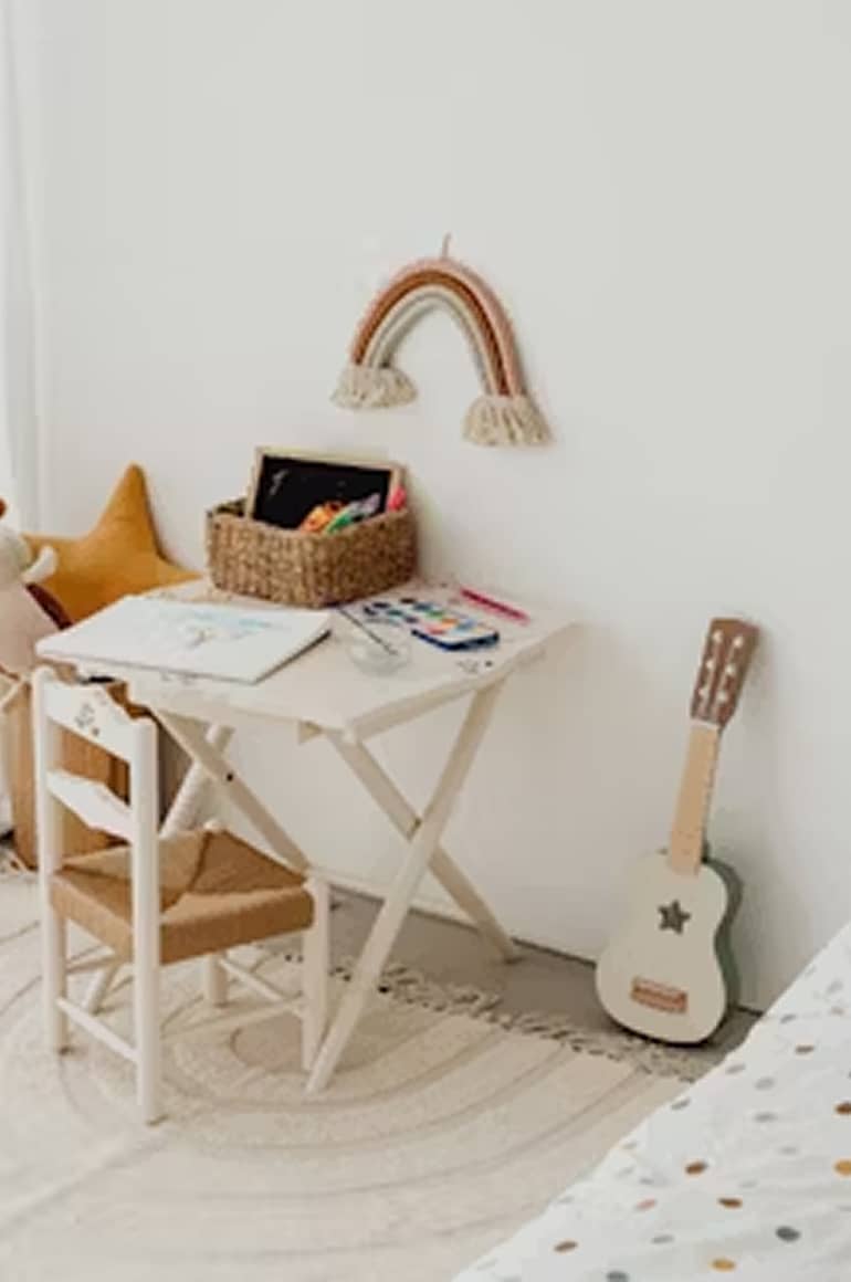 Dřevěné dekorace  do pokojíčku