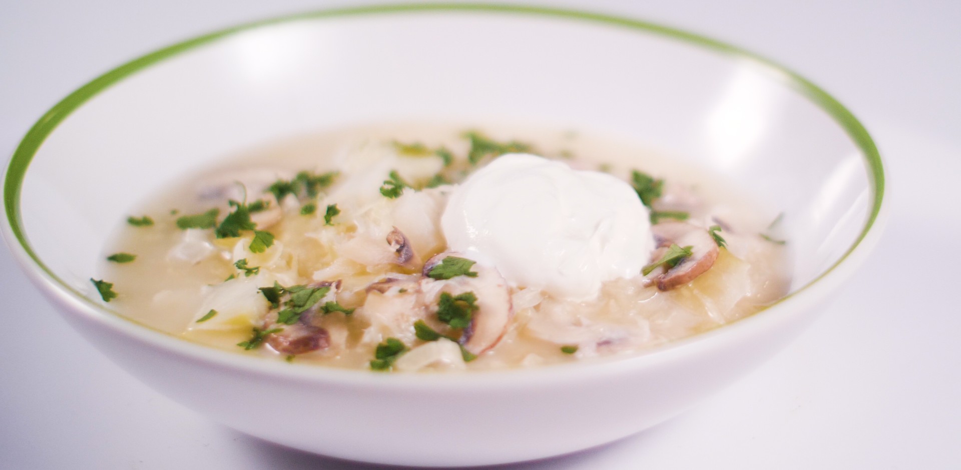 Kiadós Oláh káposztaleves. A diéta alatt is bűntudat nélkül élvezheti.