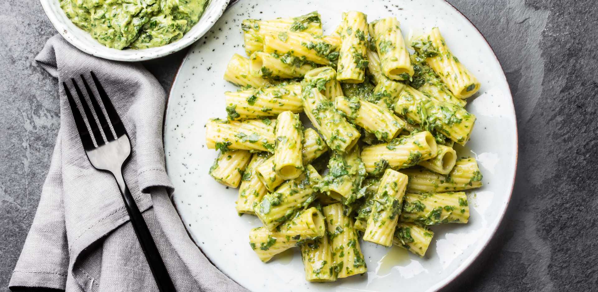 Konjac taglitelle avokódós pesztóval