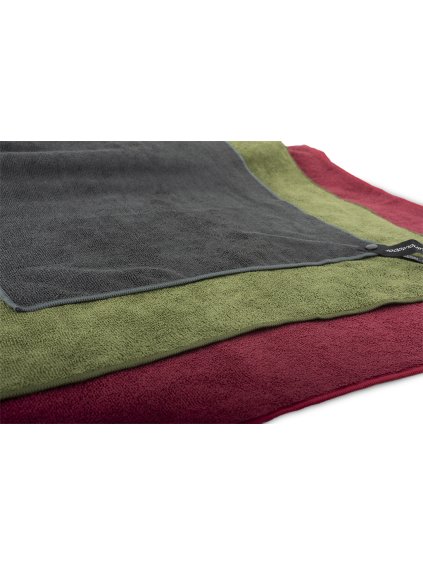 Ručník Pinguin Terry Towel M (80x40 cm) (Barva Red)