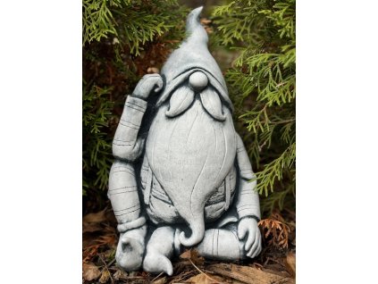 Zahradní betonová dekorace - Trpaslík frajer