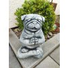 Steinfigur Gartenfigur Yoga Mops 24x13cm