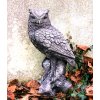 Zahradní betonová dekorace Sova - na větvi
