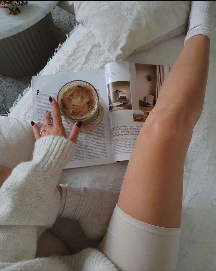 ranná káva v šálke a kávu