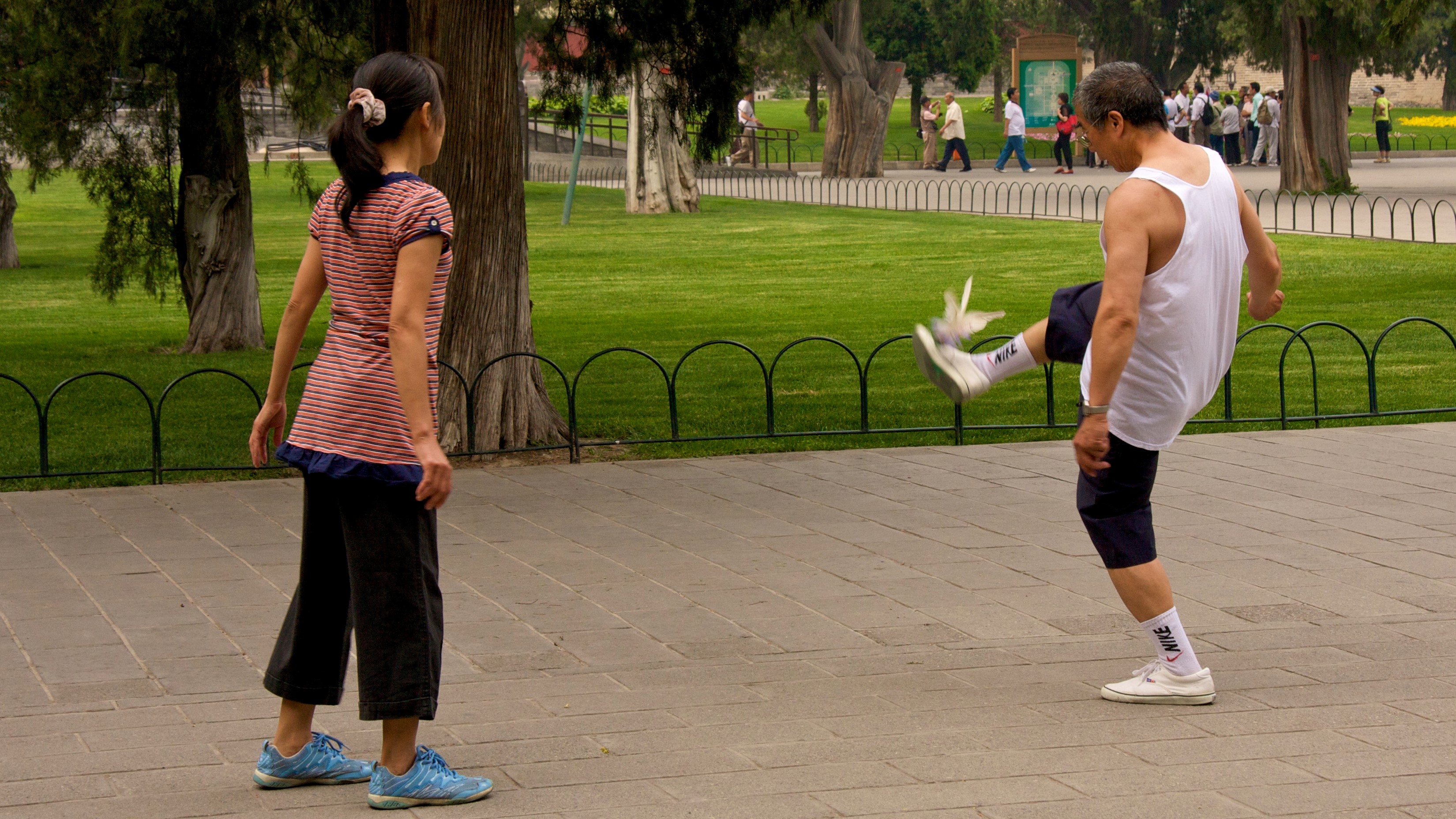 Jianzi_players_blog