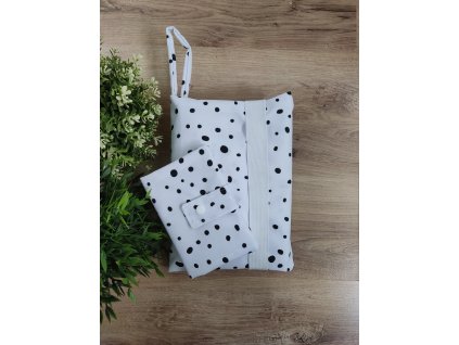 Nepromokavý set plenkovníček, obal na očkovací průkaz.(Puntíky