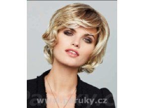 Hillary Lace s logem