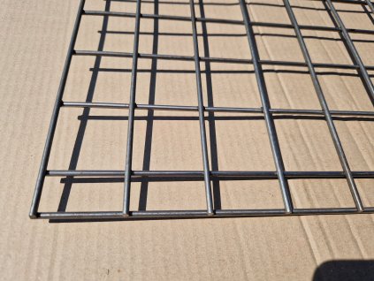 1038 svarovana sit 50x50 mm tloustka dratu 4 mm format 1910x875 mm