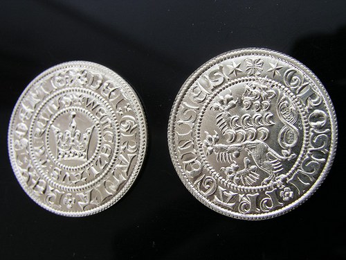 České jméno ražené do stříbra