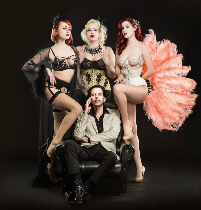 Co je to burleska ve světě divadla aneb definice burlesky