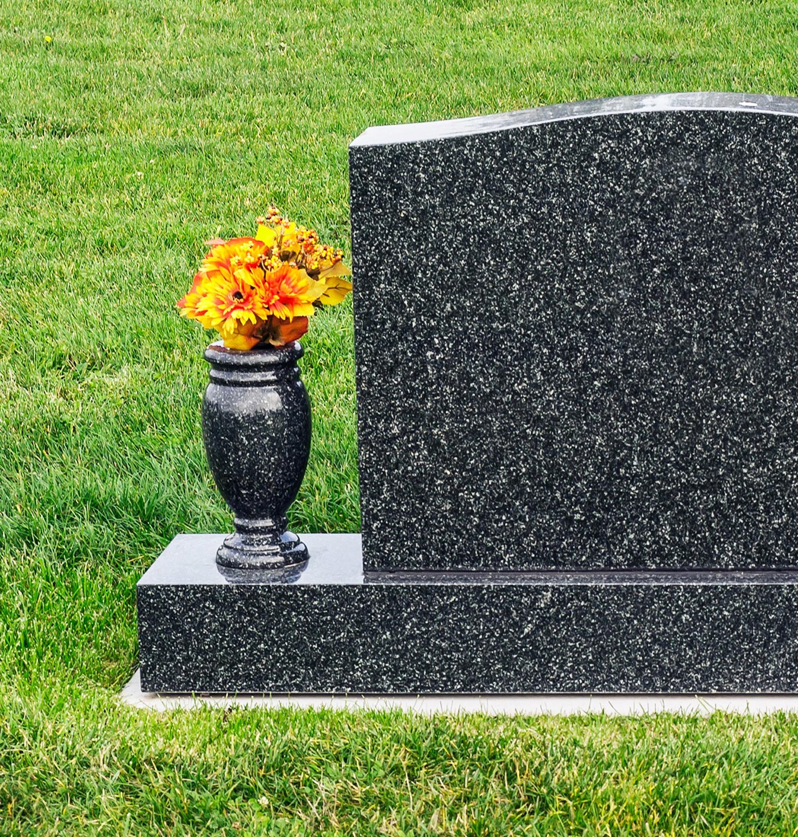 Jak vyčistit náhrobní kámen - krok za krokem