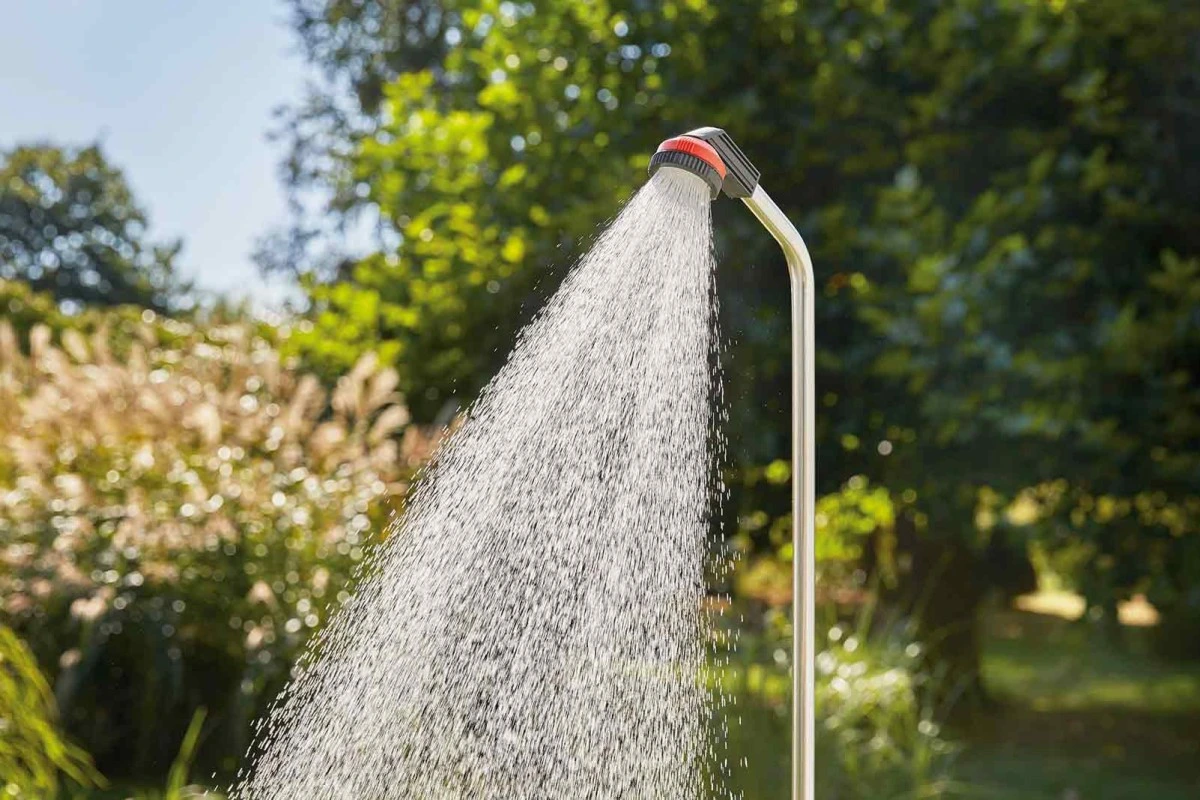 Jak vybrat bazénové sprchy