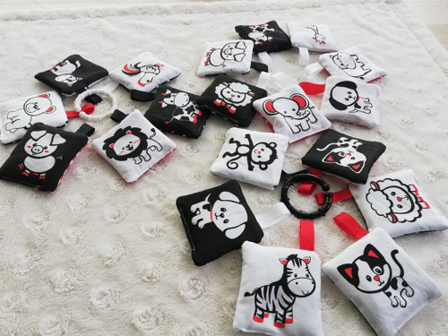 Jak vybrat kontrastní hračky