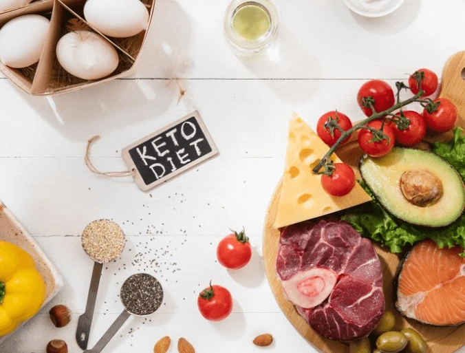 Co je keto dieta: Principy, přínosy a rizika