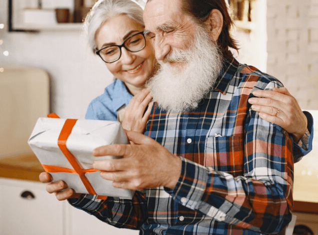 Co k 60. narozeninám pro muže: Tipy na výjimečné dárky