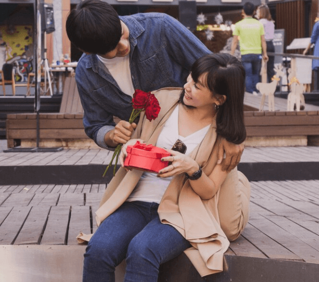 Jak vybrat ten správný dárek pro první rande?