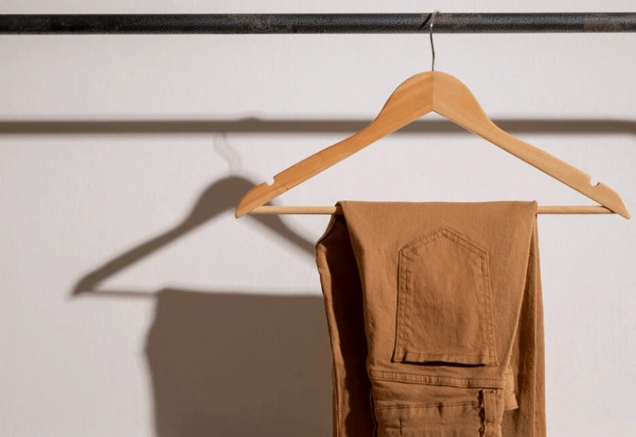 Jak vybrat věšáky na oblečení