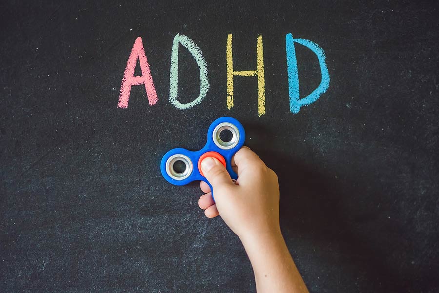 MOJE DÍTĚ MÁ ADHD: JAK SI MOHU USNADNIT DOMÁCÍ ÚKOLY?