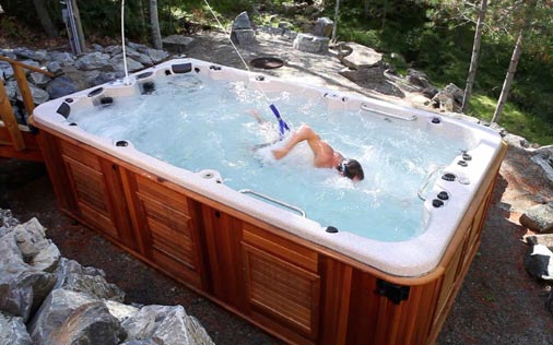 Stres, únava, špatná nálada? Dobijte si baterky ve venkovní vířivce