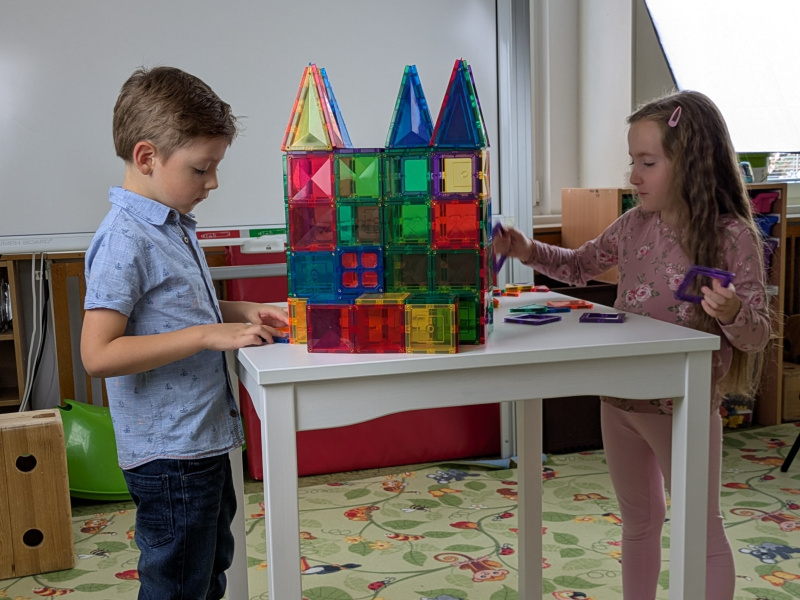 Kreativní stavby z Connetix a Learn&Grow