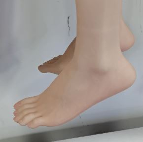 silikonova-panna-gynoid-firm-feet