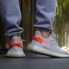 tenisky a boty adidas yeezy boost 350 v2 tail light panske damske FX9017 1 e