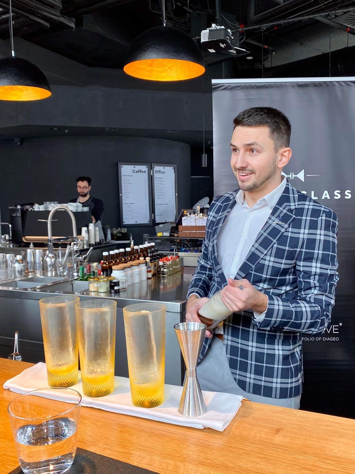 Jan Šebek o barmanské soutěži Diageo World Class a jeho sycených koktejlech