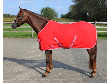 Fleece rug Color Q-essentials, bright red