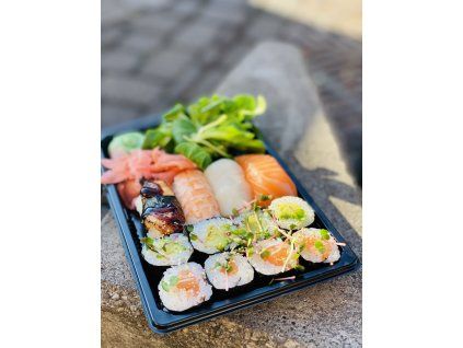 Menu 3: Sushi set