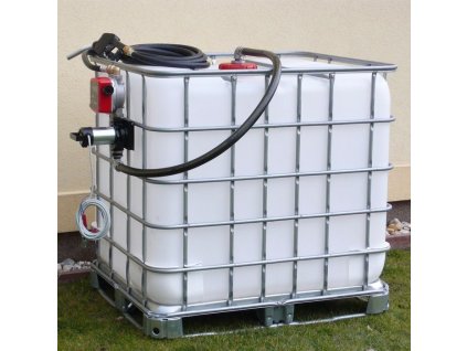 un ibc kontejner s pripravou pro cerpadlo zavesene na boku kontejneru